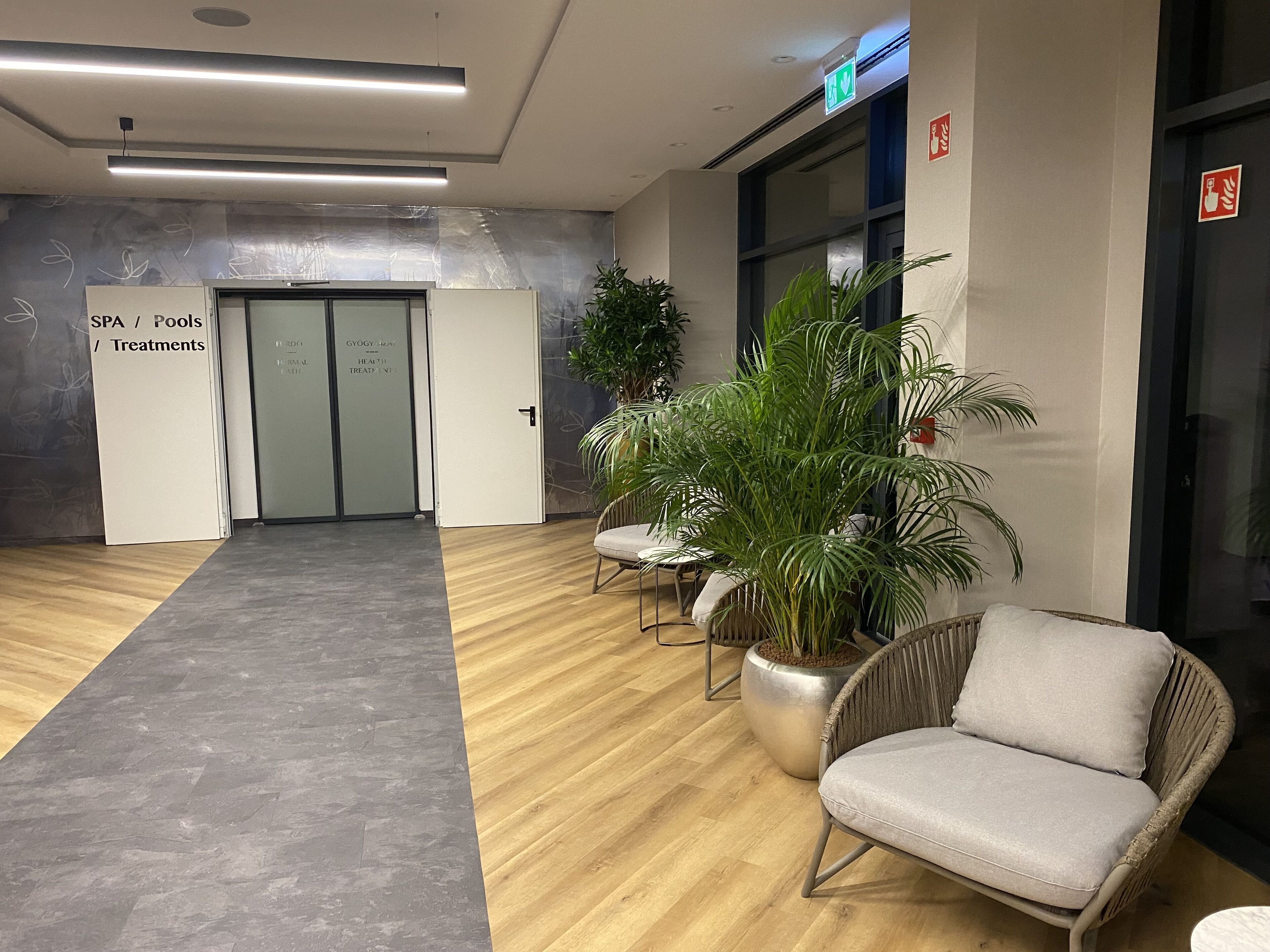 couples treatment room(s), sports massages, massages