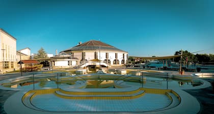 Tisia Hotel & Spa