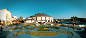 Tisia Hotel & Spa