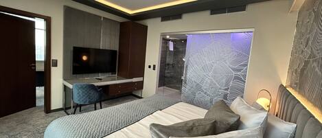 Presidential Suite, 2 Bathrooms | Hypo-allergenic bedding, memory foam beds, minibar, in-room safe