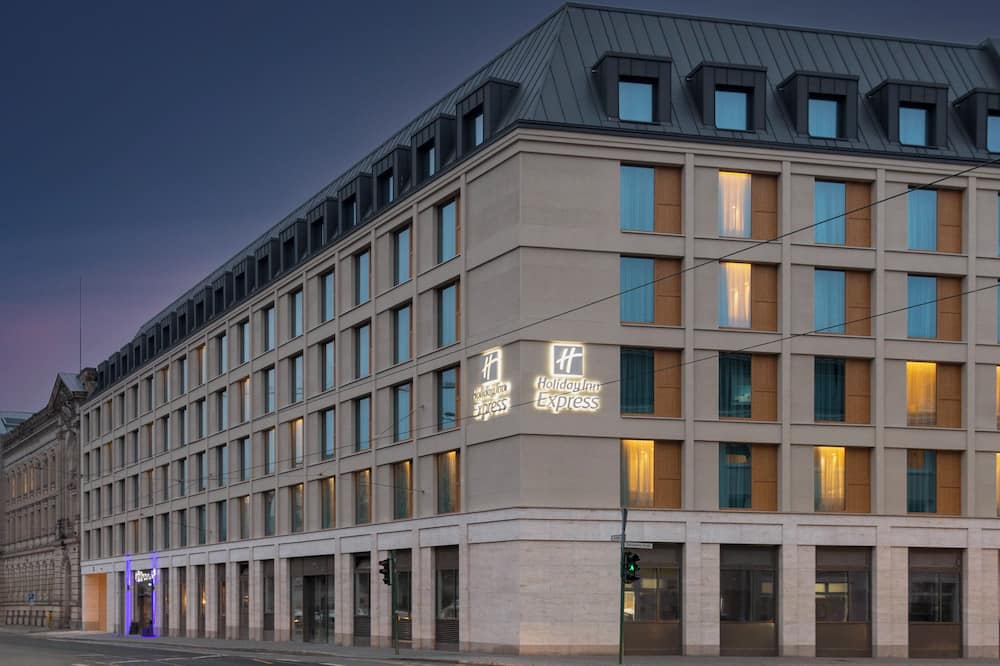Holiday Inn Express and Suites Potsdam by IHG