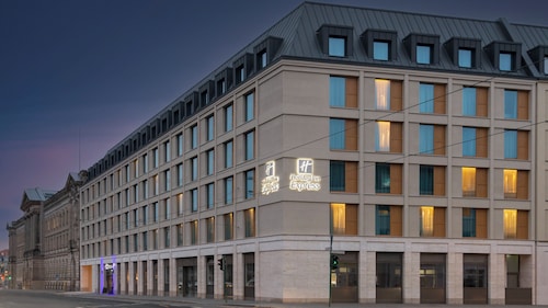 Holiday Inn Express and Suites Potsdam by IHG