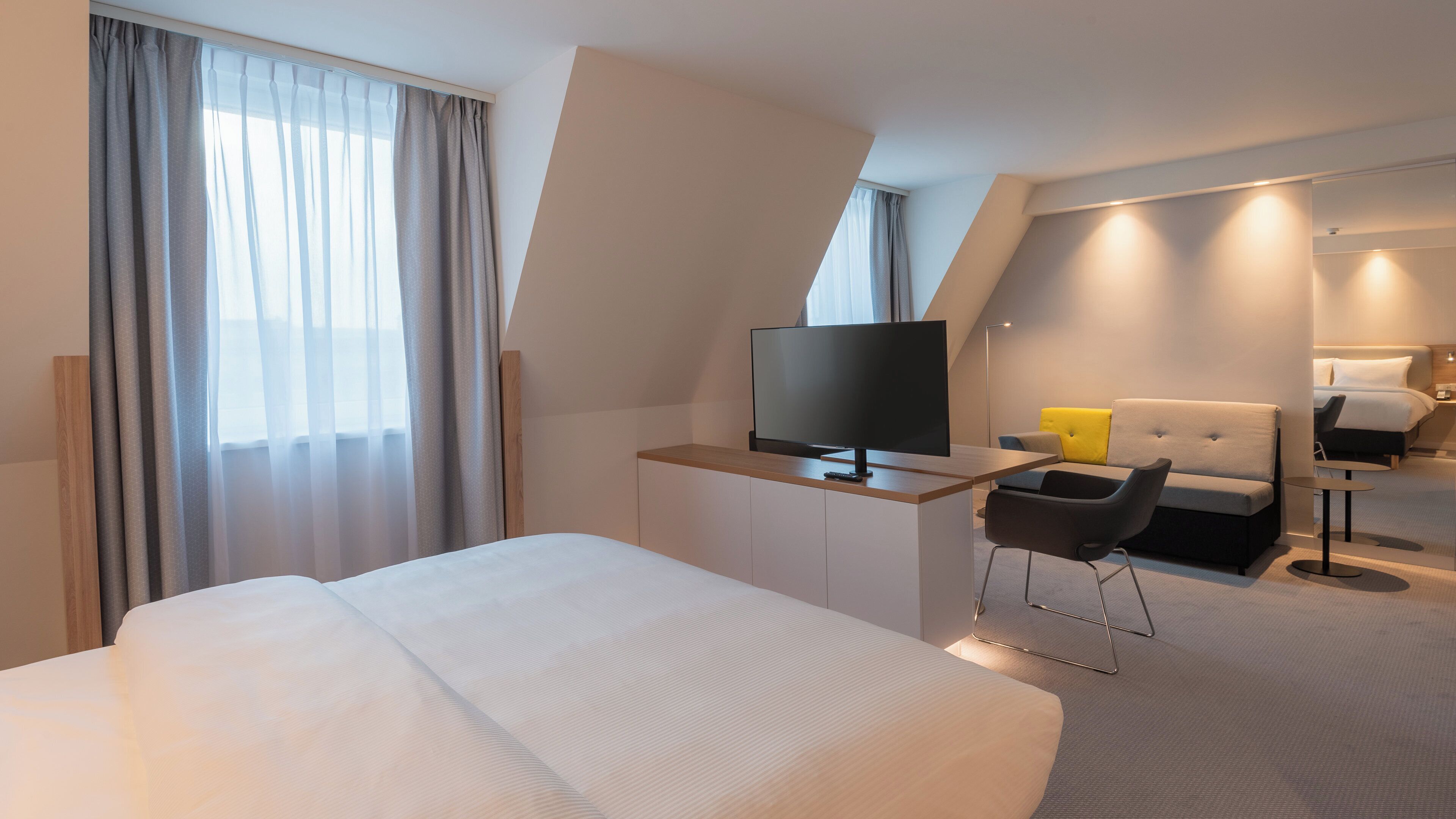 Suite, 1 grand lit et 1 canapé-lit | Literie hypoallergénique, coffres-forts dans les chambres