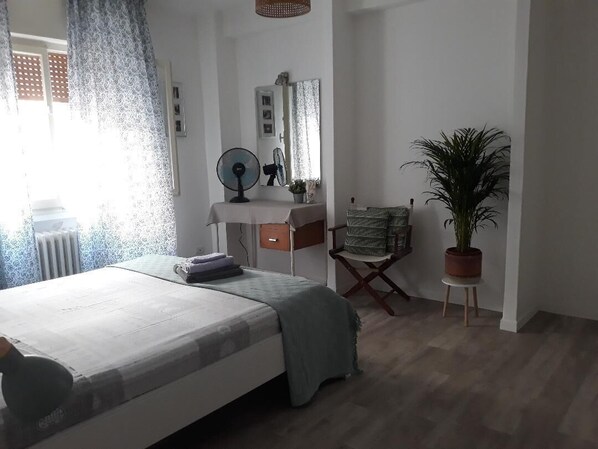 1 Schlafzimmer, Bügeleisen/Bügelbrett, kostenloses WLAN, Bettwäsche