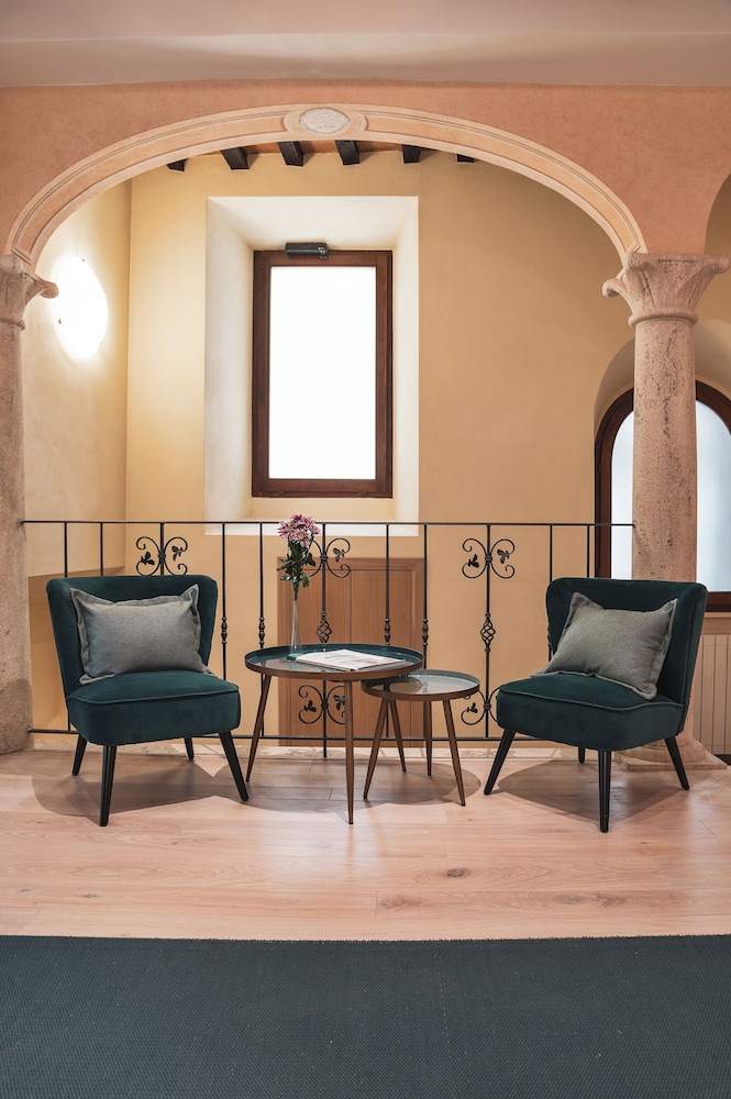 Drogheria & Locanda Franci by null