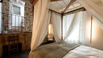 Chambre Double Supérieure, vue vallée | Draps italiens Frette, literie de qualité supérieure