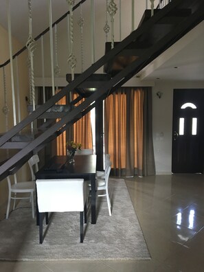 独立别墅 | 用餐