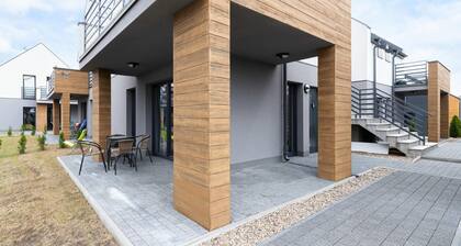 Stylish Apartment with Terrace | Free Parking Space