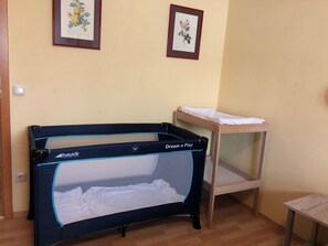 3 habitaciones, tabla de planchar con plancha y wifi gratis