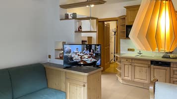 Comfort-Apartment, 2 Schlafzimmer, Bergblick | Hochwertige Bettwaren, laptopgeeigneter Arbeitsplatz, kostenloses WLAN