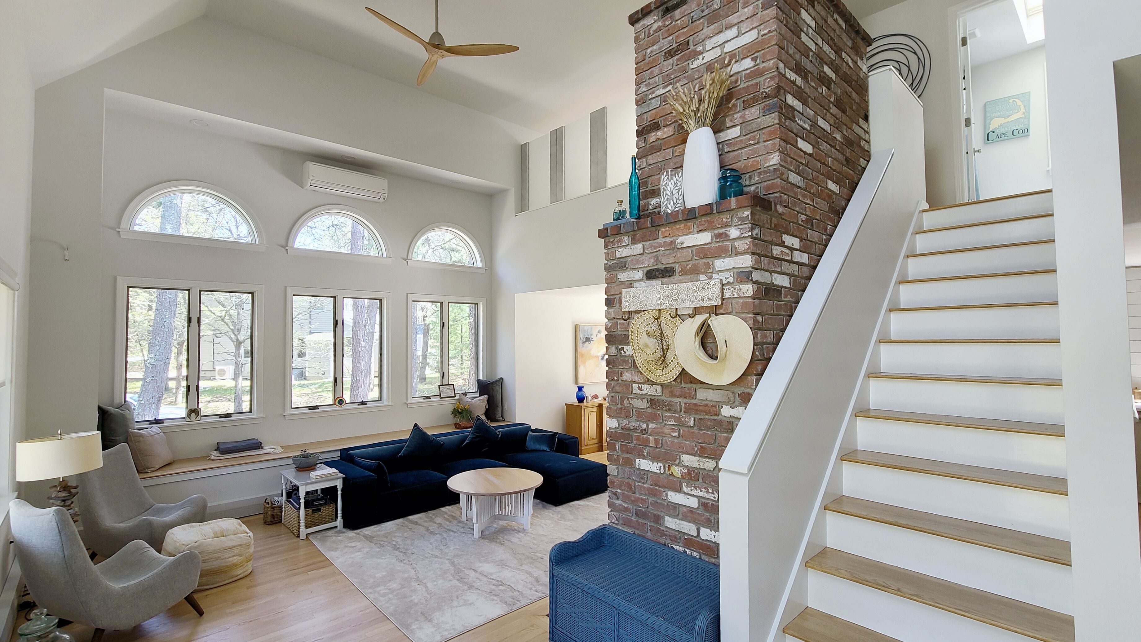 Bright & Open 4BD--A/C, Cape Cod Rail Trail Bike Access, Fire Pit, Hot Tub!
