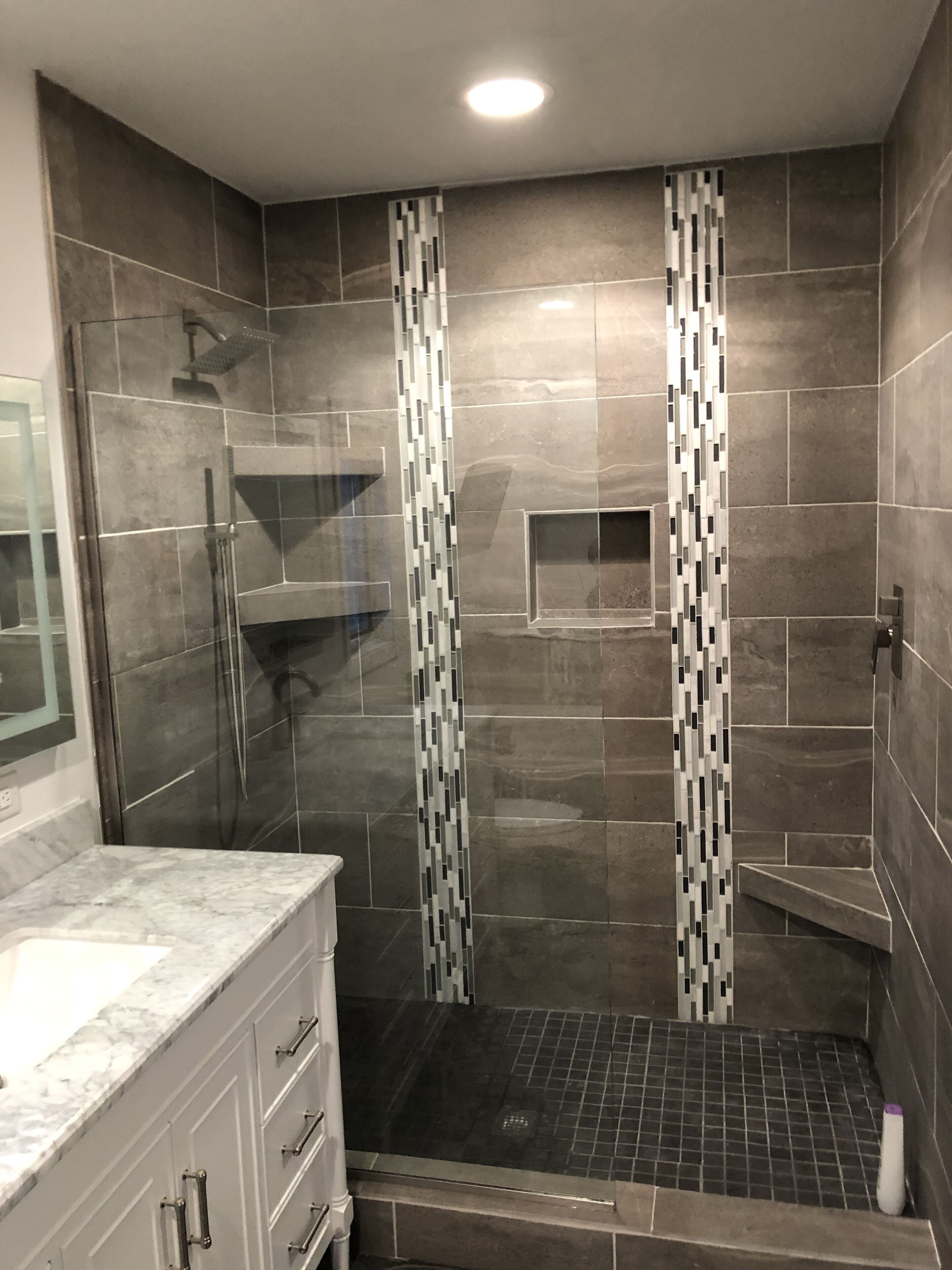 Bathtub, hair dryer, towels, soap