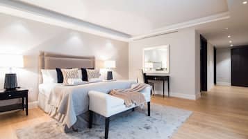 Luksushuoneisto | 3 makuuhuonetta, silitysrauta/-lauta, ilmainen Wi-Fi, vuodevaatteet