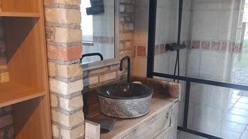 Dusche, Handtücher, Seife, Toilettenpapier