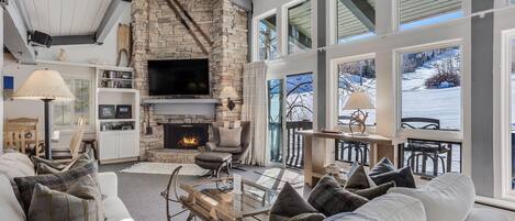 Smart TV, fireplace, DVD player