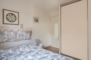 2 camere, ferro/asse da stiro