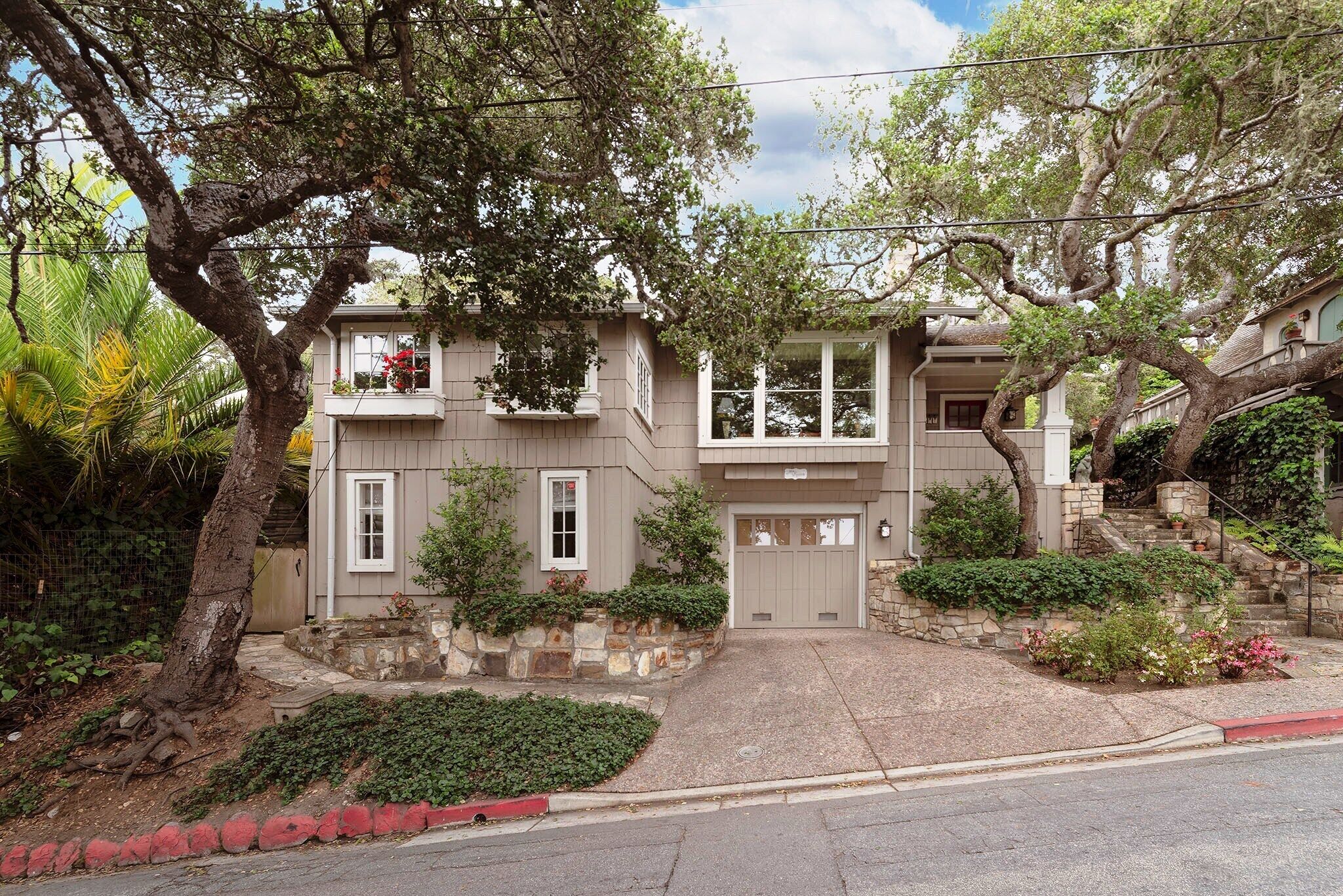 3831 Mar Rosas - Walk to World-Class Restaurants, Art Galleries and the Beach