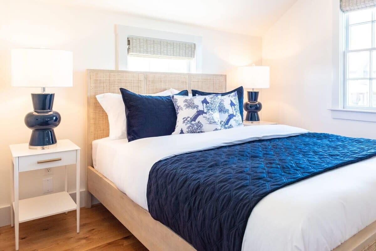 10 bedrooms, desk, iron/ironing board, free WiFi