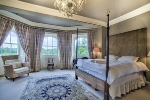 12 bedrooms, iron/ironing board, free WiFi, bed sheets - The Castle by Group Retreats (Castle Eden)