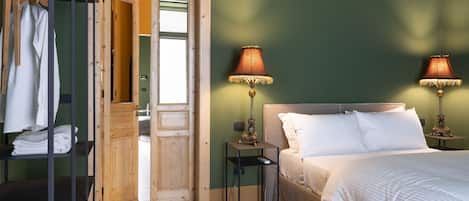 Deluxe Apartment | Individually furnished, blackout drapes, soundproofing, free WiFi