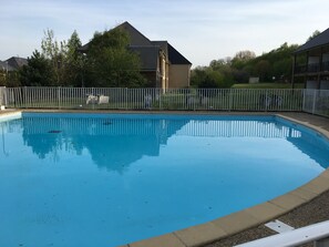 Piscine extérieure, piscine chauffée