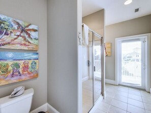 Vasca, asciugacapelli, asciugamani