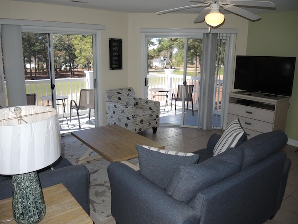 Condo, 1 chambre | Aire de séjour