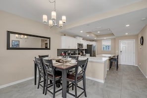 Townhome, 2 Bedrooms | Dining