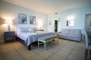 1 bedroom, iron/ironing board, travel cot, WiFi - U409 SUN RISING- BALCONY WATERVIEW- SELF CHECK IN- PRIVATE BEACH RESORT (Ruskin)