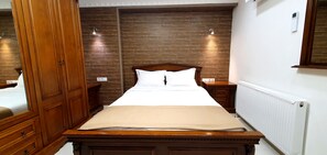 2 soverom, safe på rommet, skrivebord og strykejern/-brett