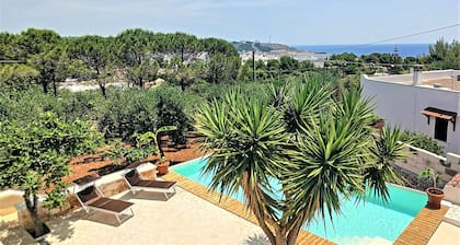 Frisch renovierte Steinvilla m. Pool 950m vom Meer