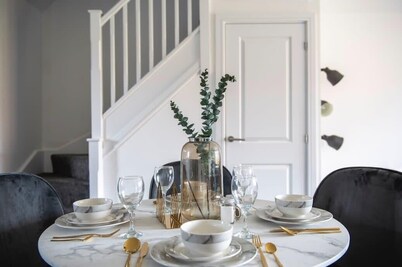 Modern 3 Bedroom City Centre Home with Garden