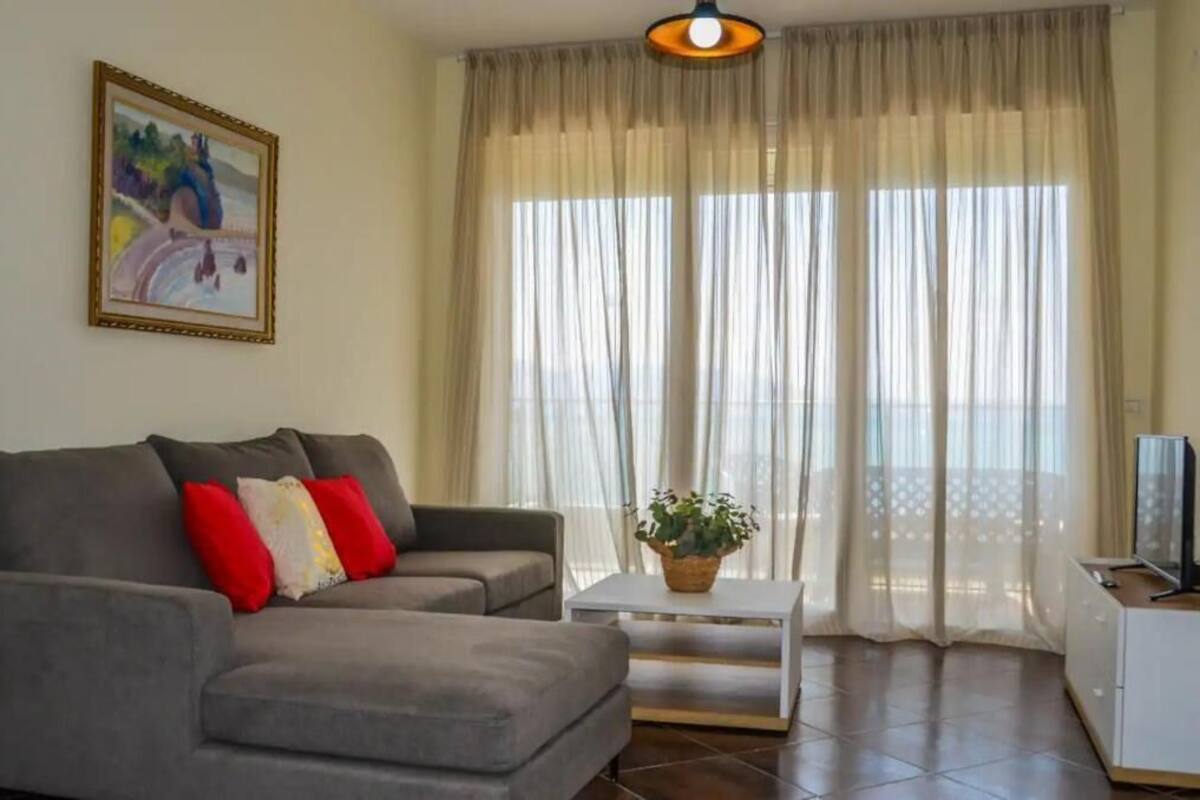 Appartement | Een bureau, geluiddichte muren, gratis wifi