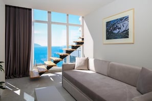 Duplex Suite | Desk, soundproofing, free WiFi