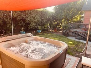 Terrace/patio - Historic Santa Rosa Cottage Hot Tub (Santa Rosa)