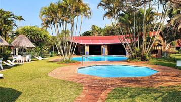Outdoor pool, sun loungers