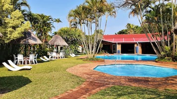 Outdoor pool, pool loungers