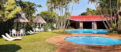 Outdoor pool, pool loungers
