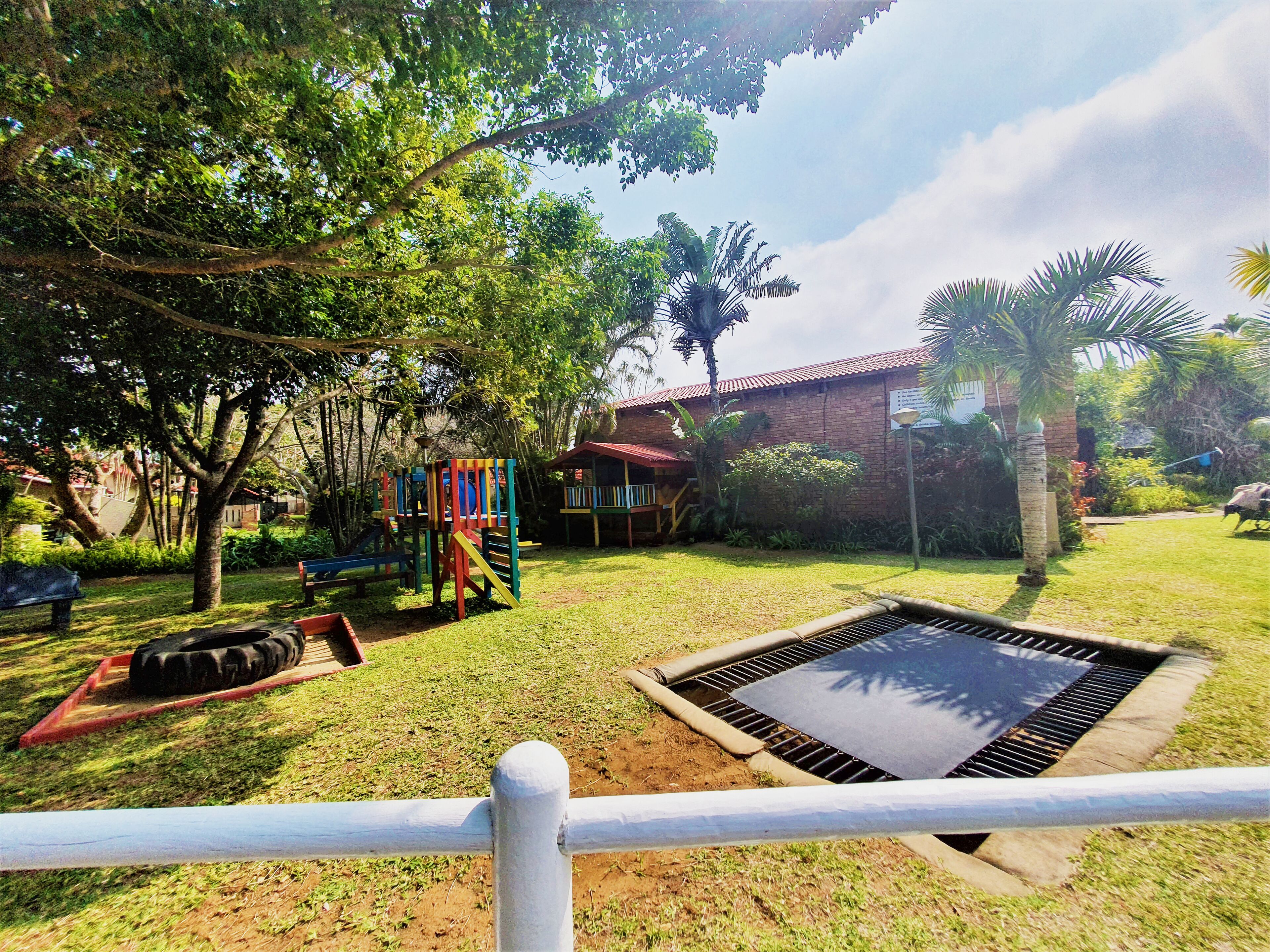 Children’s play area – outdoor