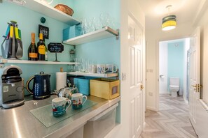 Interior - 1 Bed in Beer (oc-jbcabi) (Beer)