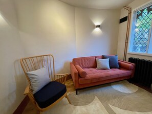 Living area - Coventry Historic Houses (Coventry)