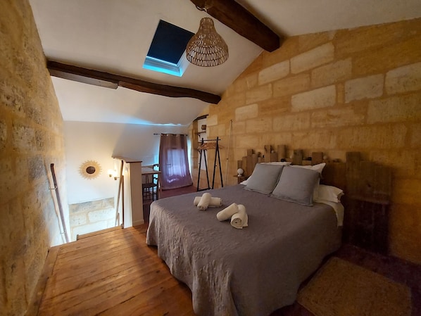 1 bedroom, free WiFi, bed sheets