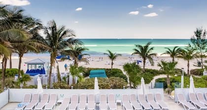 Oceanview Apt at Marenas Resort, Sunny Isles Beach with Direct Beach Access!