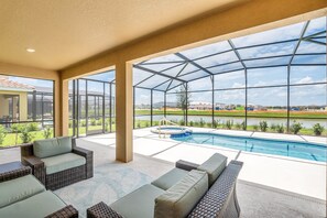 Outdoor pool - Harry Themed-room, Spacious and Luxurious Villa #6st560 (Davenport)