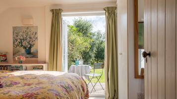 1 chambre, fer et planche Ă repasser, Wi-Fi, draps fournis