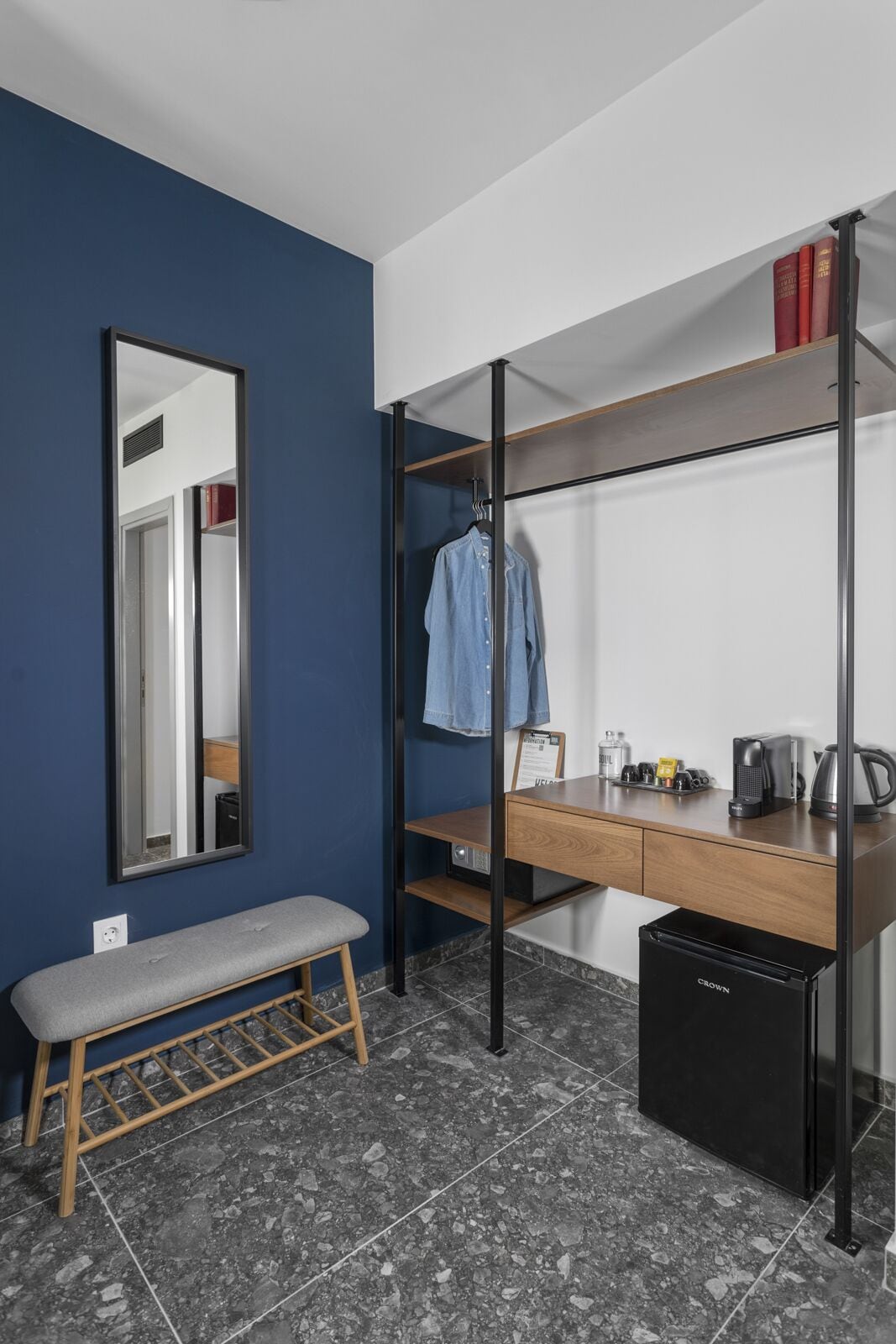 junior studio suite, 1 queen bed with sofa bed | 2 bedrooms, premium bedding, pillow-top beds, in-room safe