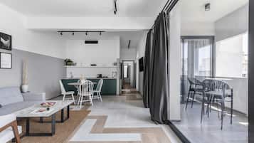 Presidential-Suite, Terrasse (Acropolis View) | Hochwertige Bettwaren, Pillowtop-Betten, Zimmersafe