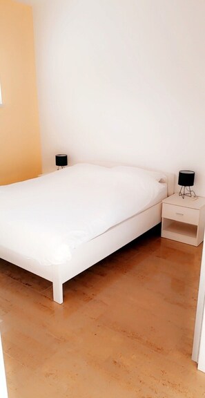 2 Schlafzimmer, Reisekinderbett, WLAN