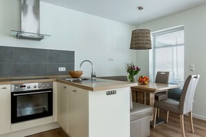 Fridge, microwave, oven, stovetop - Vacation apartment Ritzhagen in Willingen (Willingen)