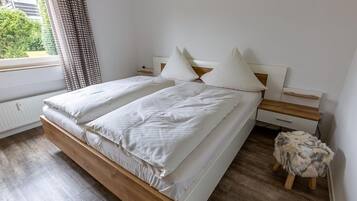 1 bedroom, iron/ironing board, free WiFi